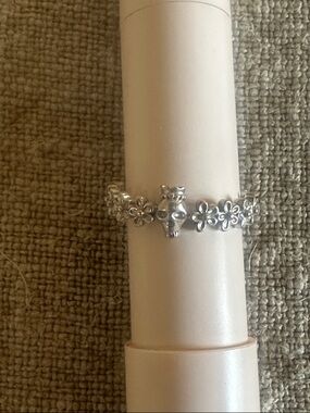 Monica Rich Kosann 18K White Gold “Now or Never” Skull & Daisy eternity band 7